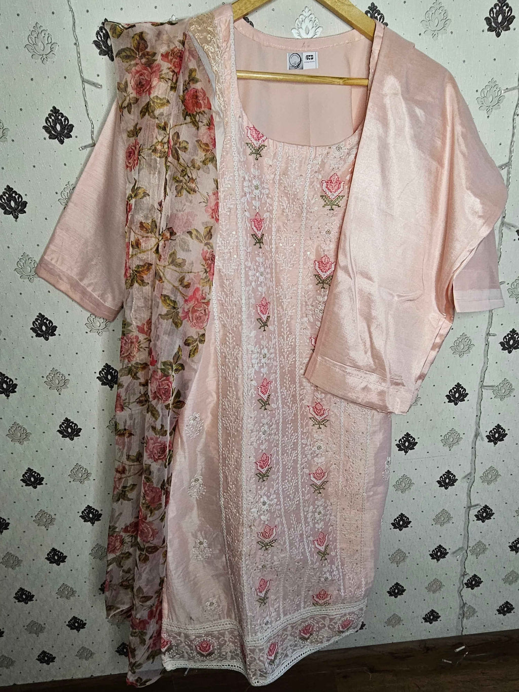 Baby Peach embroidered kurta set - All things Beautiful ✨️