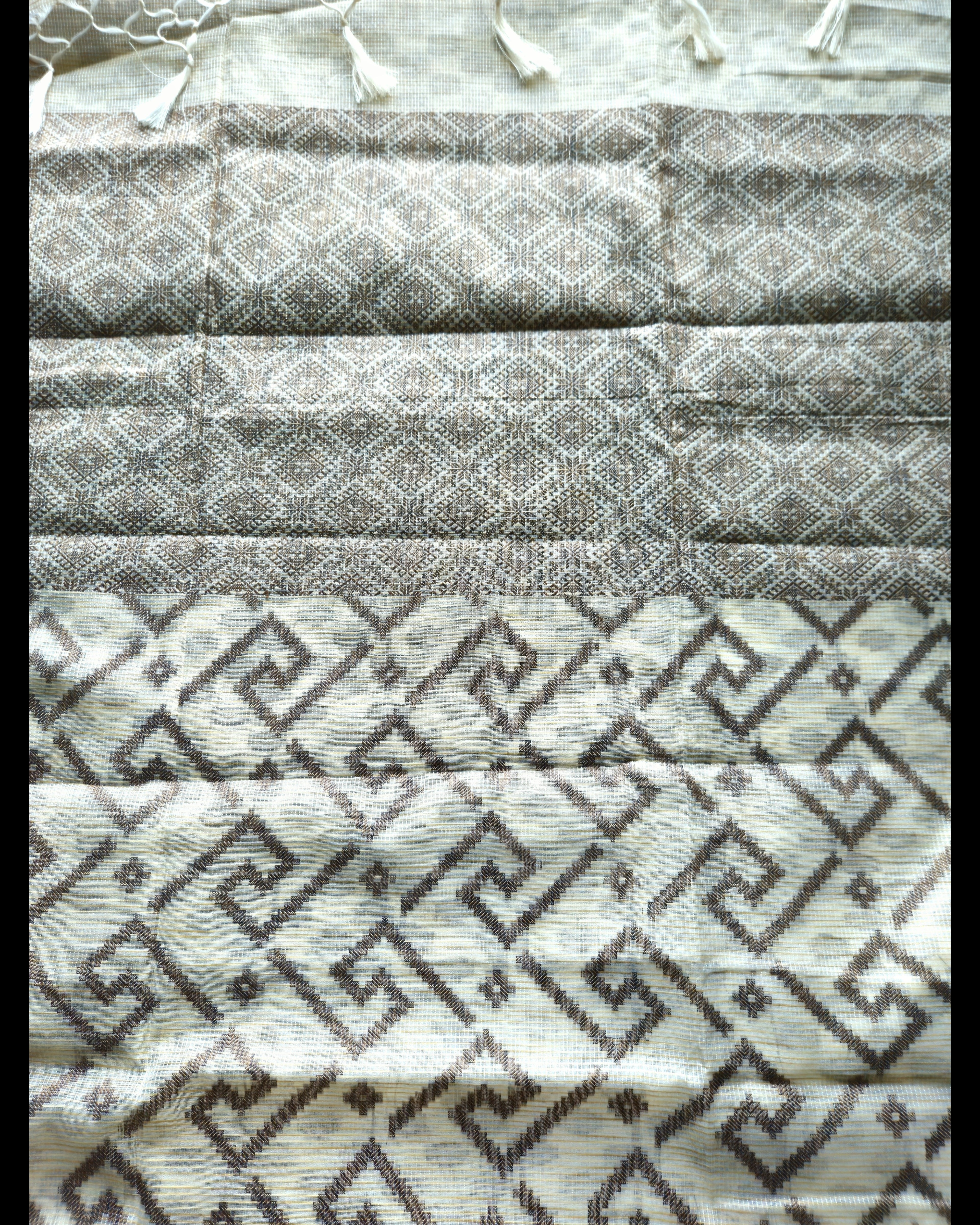 Beige- jute cotton fibres - Premium handwoven sarees - ATB - All things Beautiful ✨️
