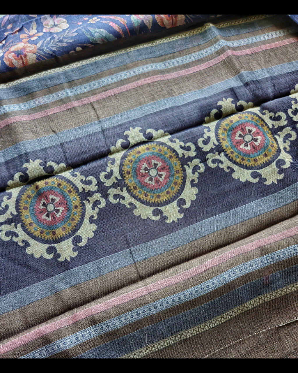 Handwoven Linen Saree - Luxurious ATB Collection