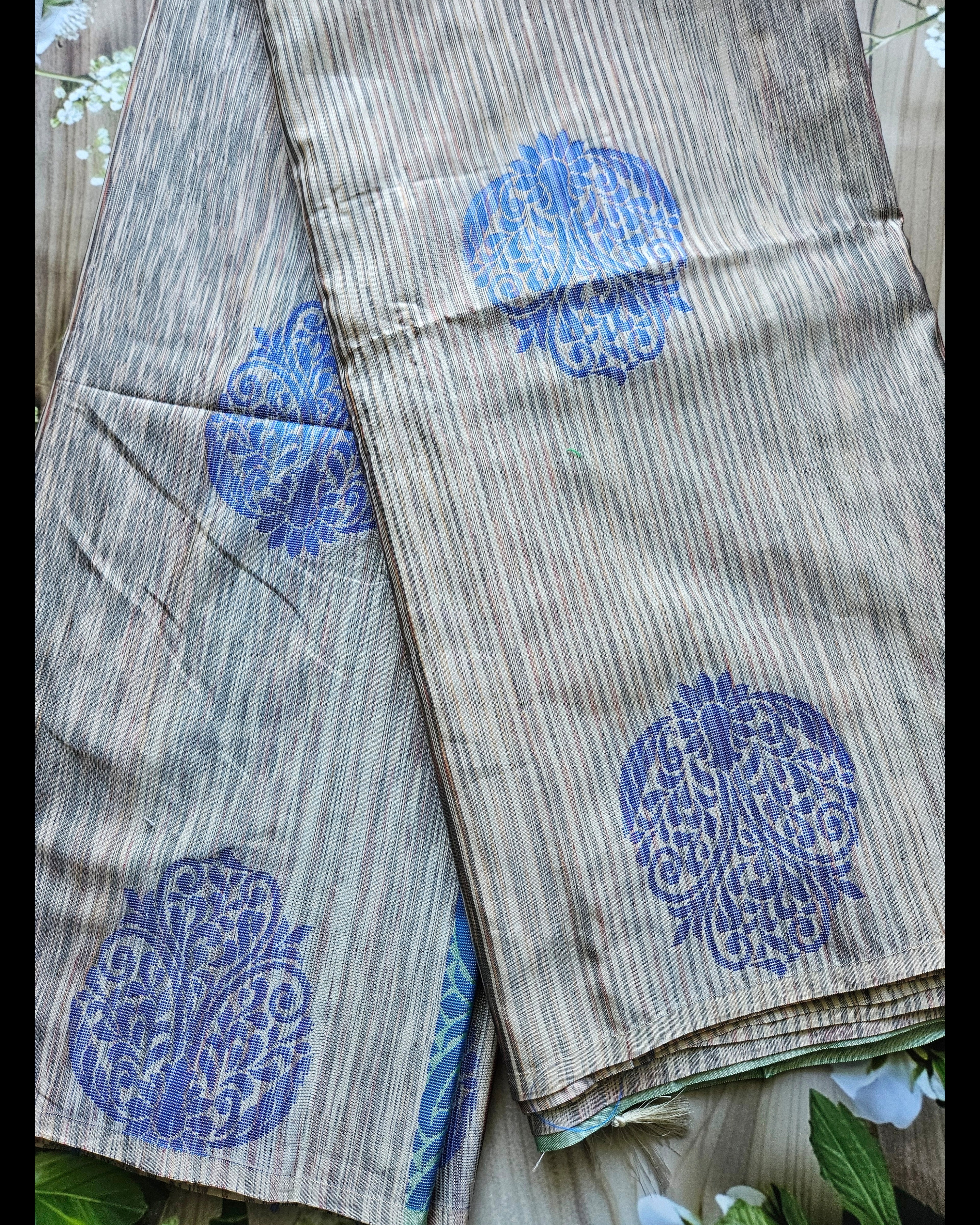 Light beige - Jute Cotton Premium Handwoven Sarees - ATB - All things Beautiful ✨️