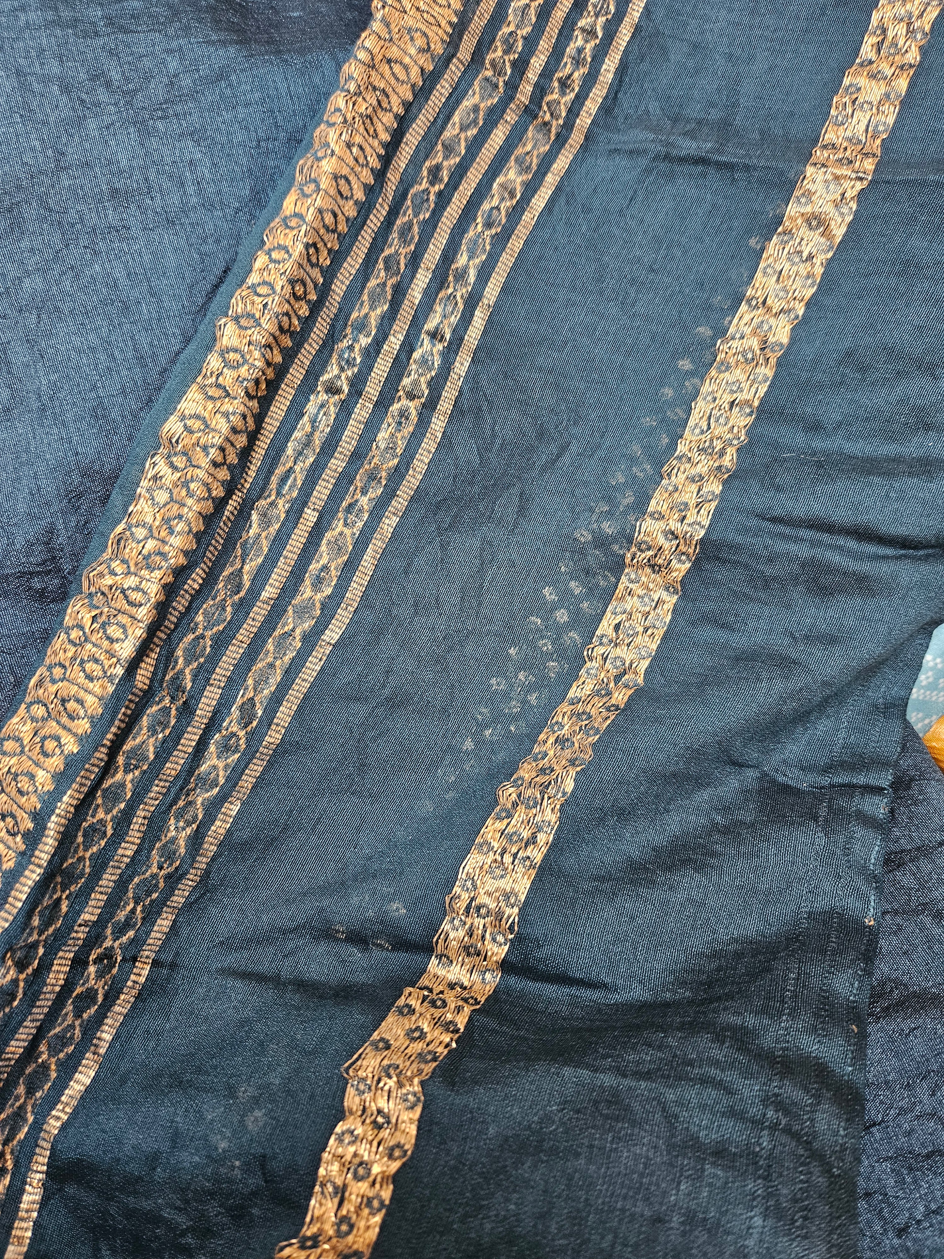 Banarasi Unstitched material - dual shade weaving - ATB ✨️ - All things Beautiful ✨️