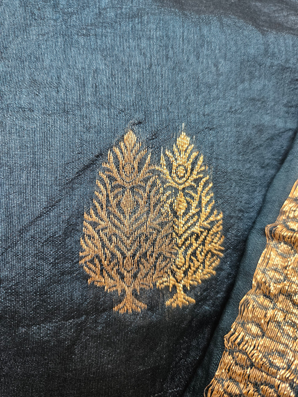 Banarasi Unstitched material - dual shade weaving - ATB ✨️ - All things Beautiful ✨️